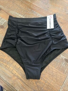 Cocopear. High-Waist Black Swim Bottoms Large “New”